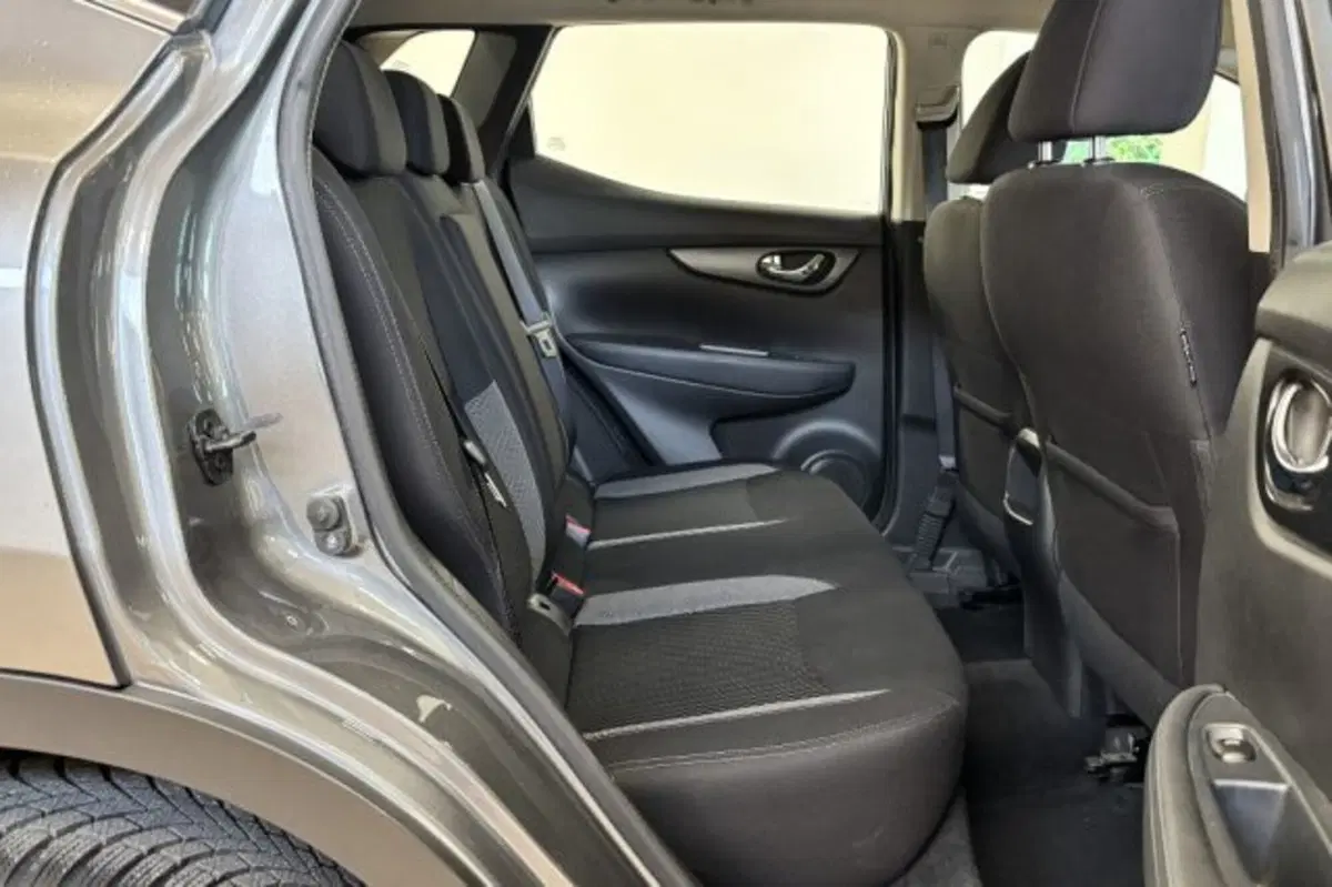 Nissan Qashqai usata a Latina (10)