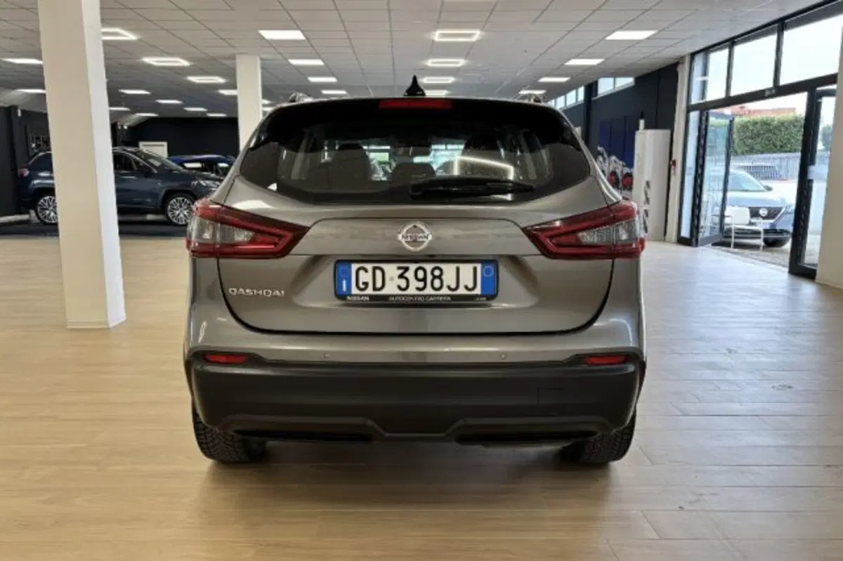 Nissan Qashqai usata a Latina (6)