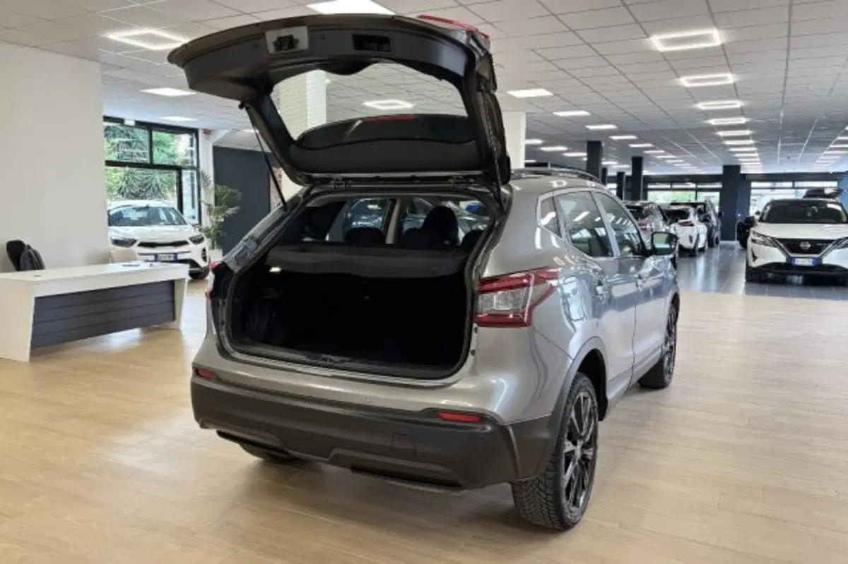Nissan Qashqai usata a Latina (7)