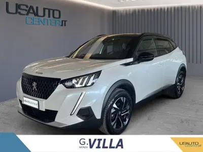 Peugeot 2008 1.2 puretech GT s&amp;s 130cv eat8 del 2023 usata a Monza