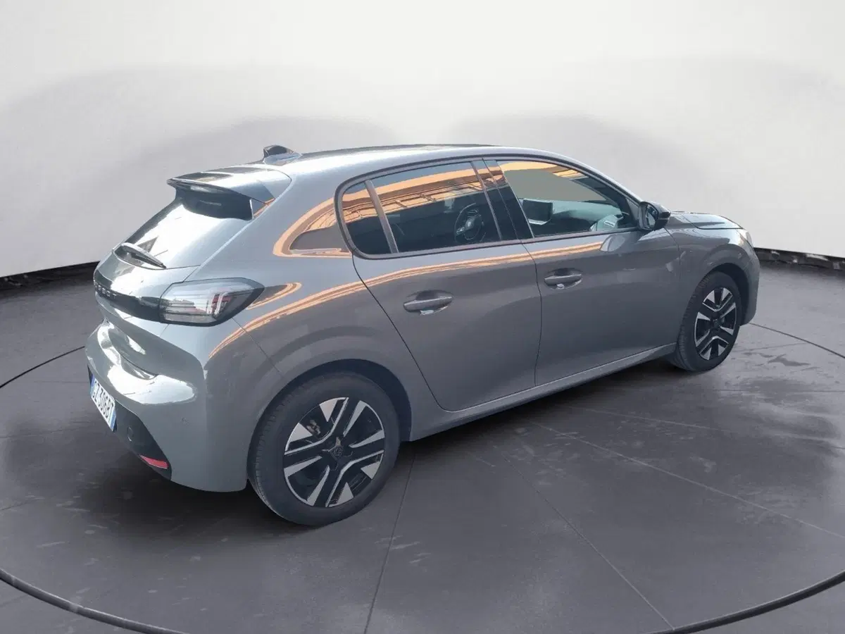 Peugeot 208 usata a Lecce (6)