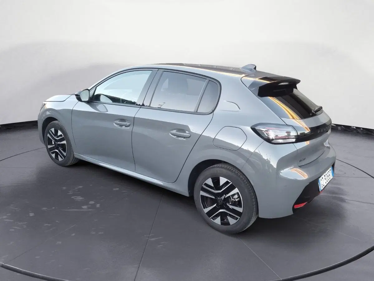 Peugeot 208 usata a Lecce (7)