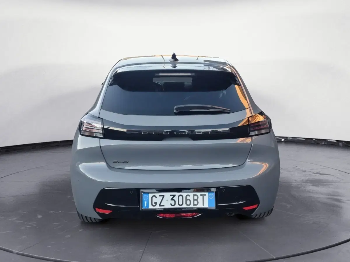 Peugeot 208 usata a Lecce (8)