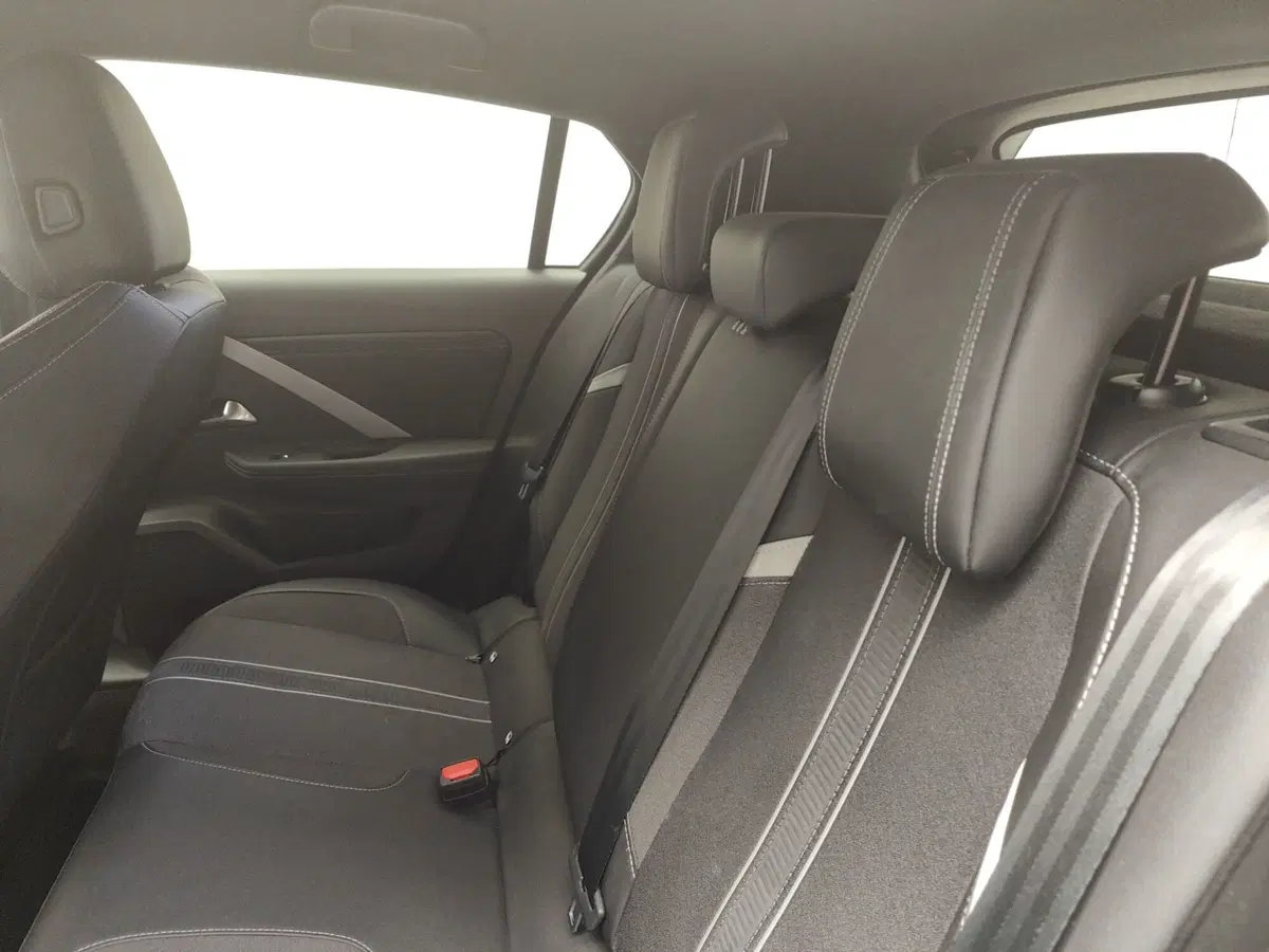 Opel Astra usata a Como (13)