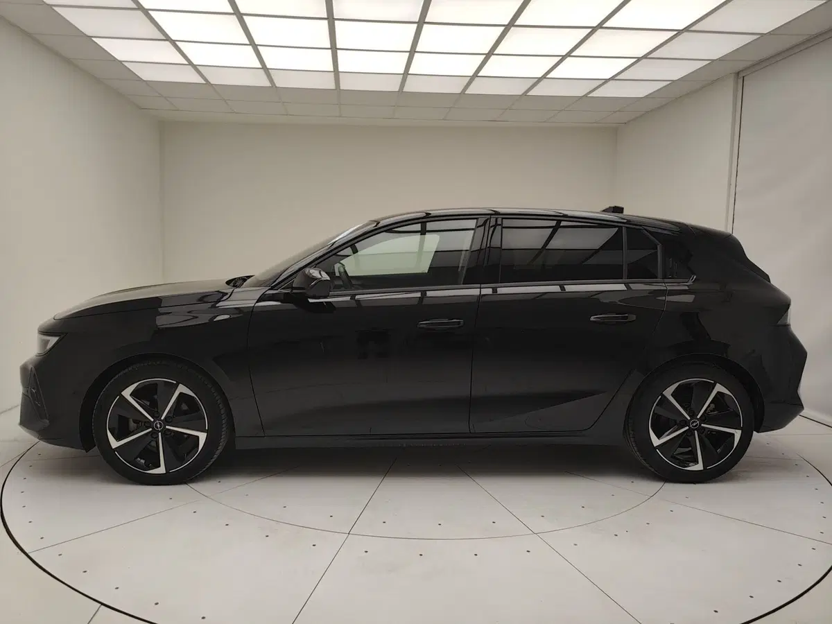 Opel Astra usata a Como (19)