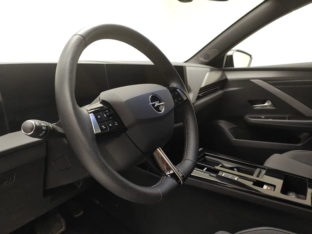 Opel Astra usata a Como (9)
