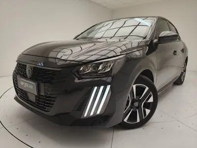 Peugeot 208 1.2 hybrid Allure 145cv e-dcs 6 del 2025 usata a Erba
