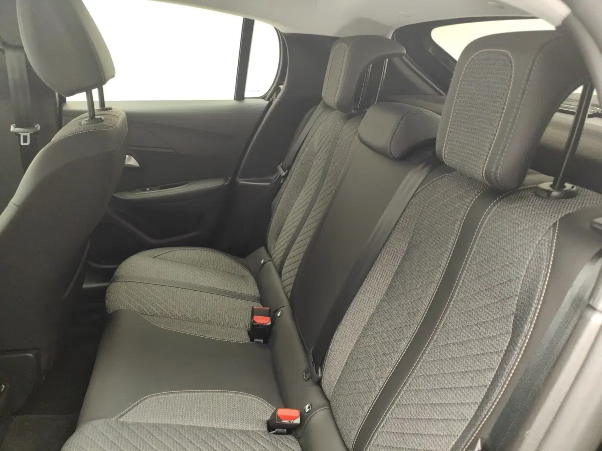 Peugeot 208 usata a Como (13)