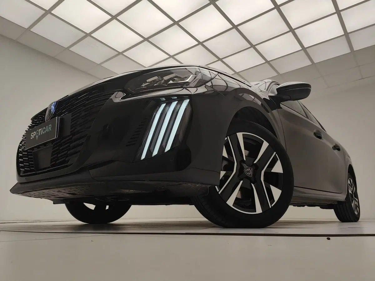 Peugeot 208 usata a Como (14)