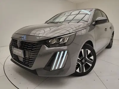 Peugeot 208 PureTech 100 Stop&amp;Start 5 porte Allure del 2025 usata a Erba