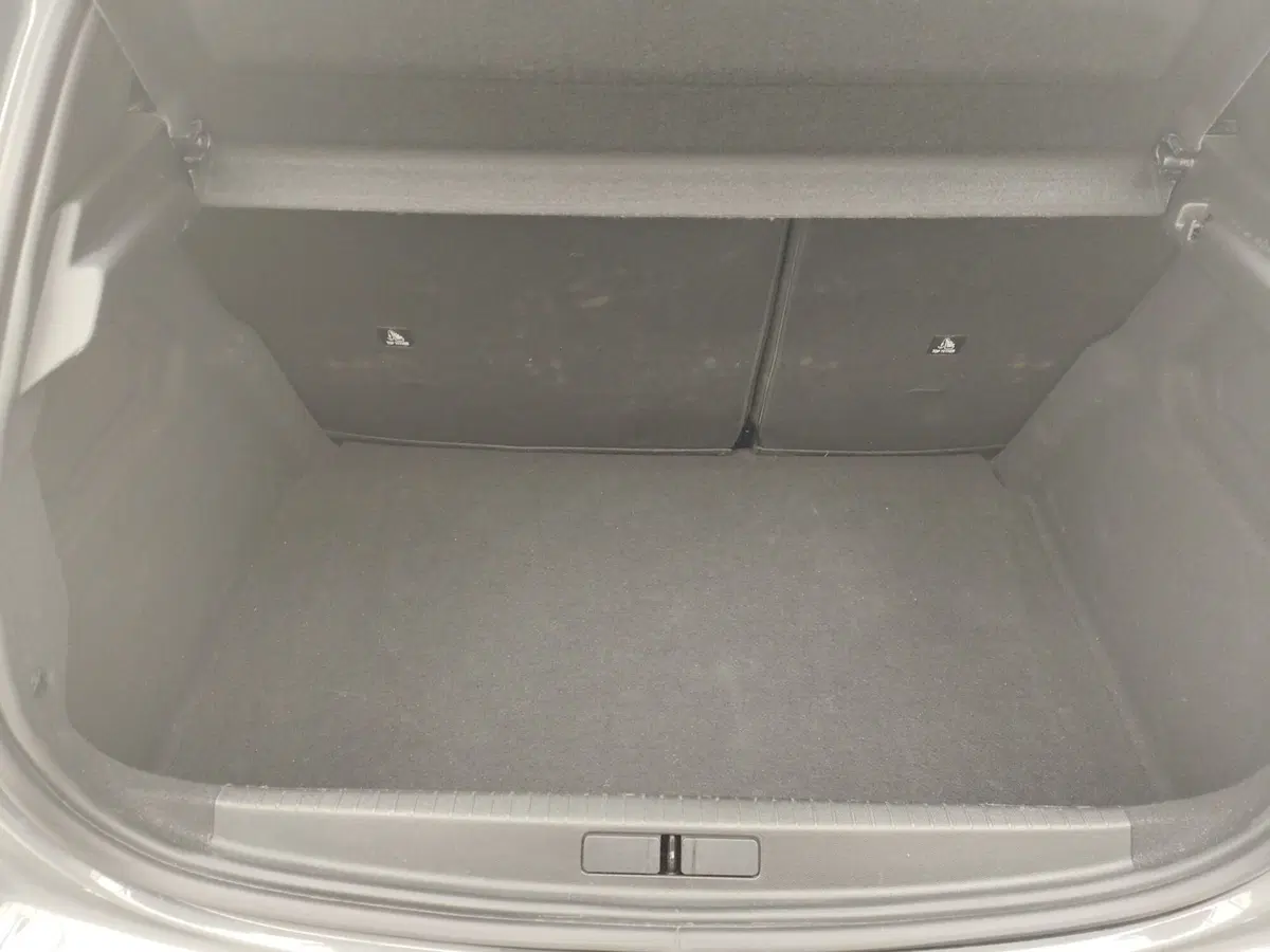 Peugeot 208 usata a Como (16)