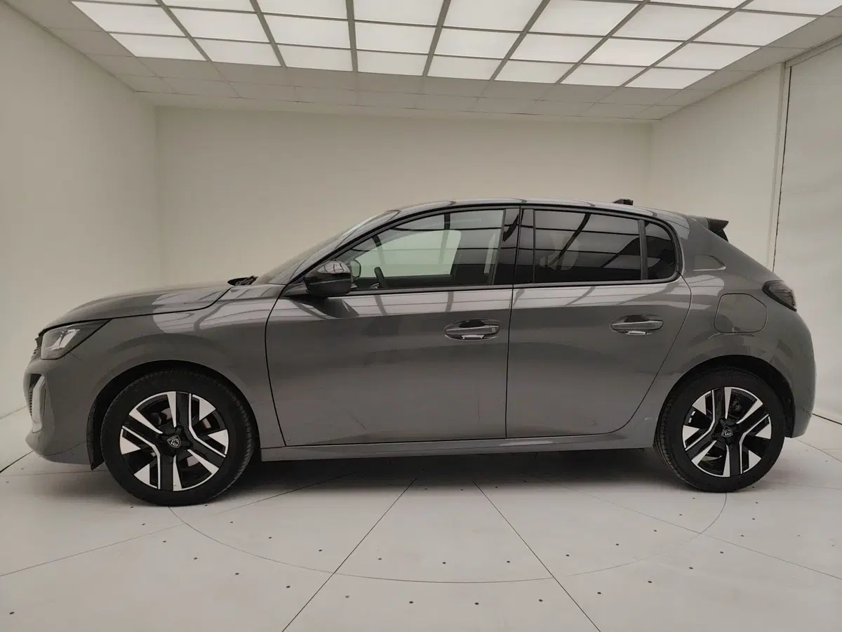Peugeot 208 usata a Como (19)