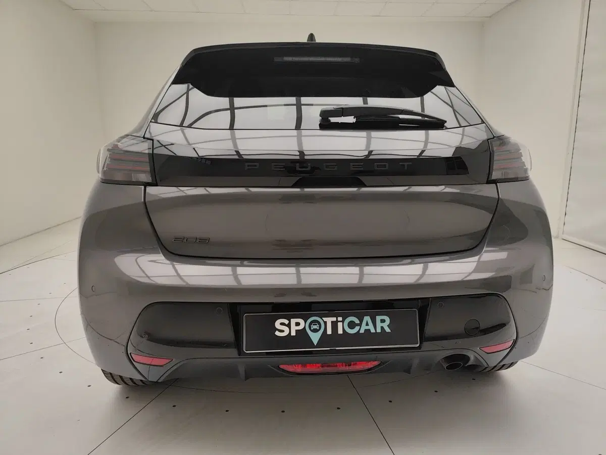 Peugeot 208 usata a Como (4)