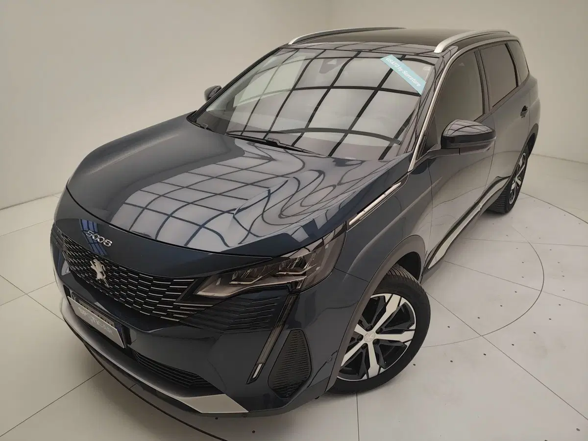 Peugeot 5008 usata a Como (16)