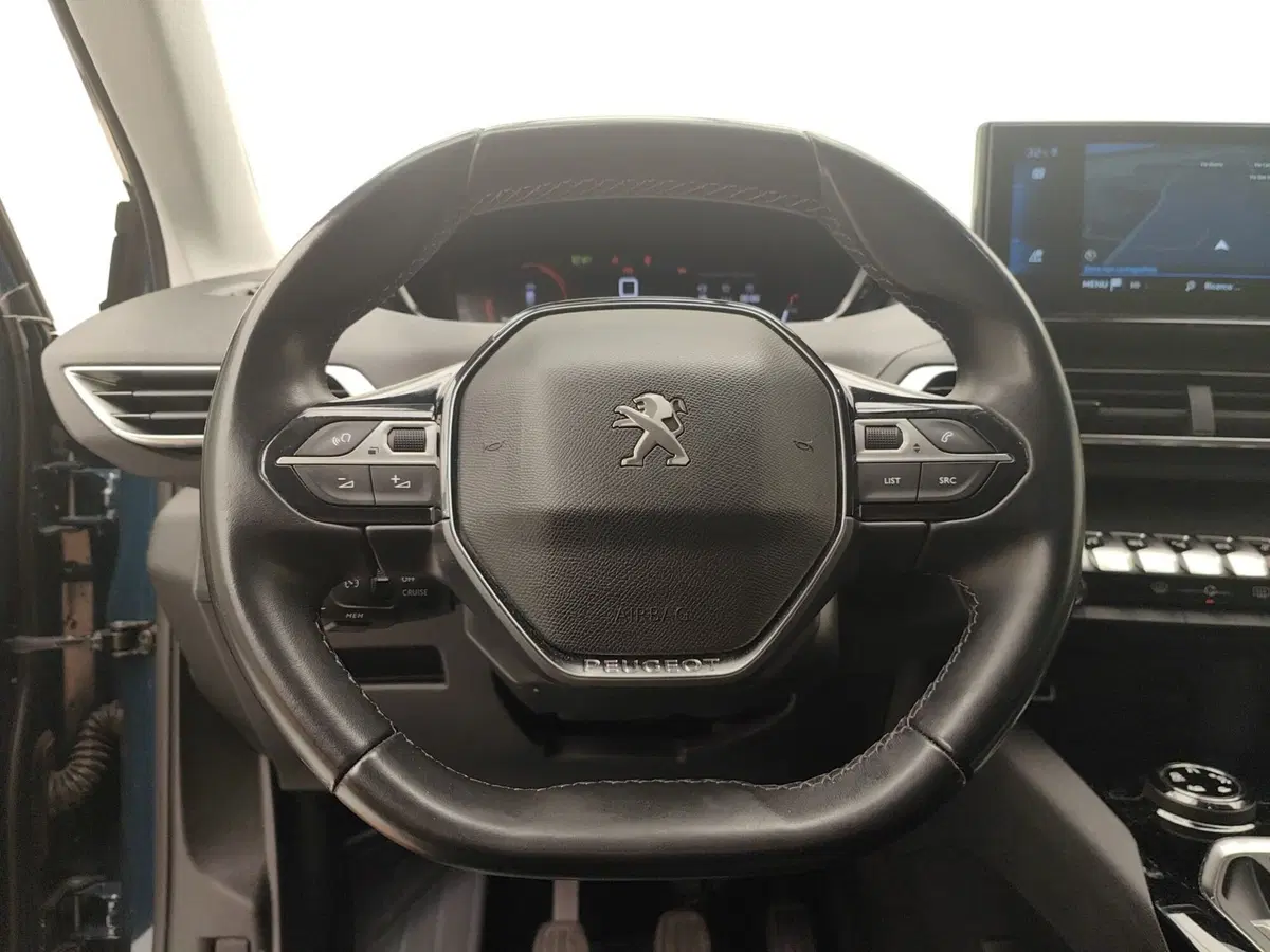 Peugeot 5008 usata a Como (17)