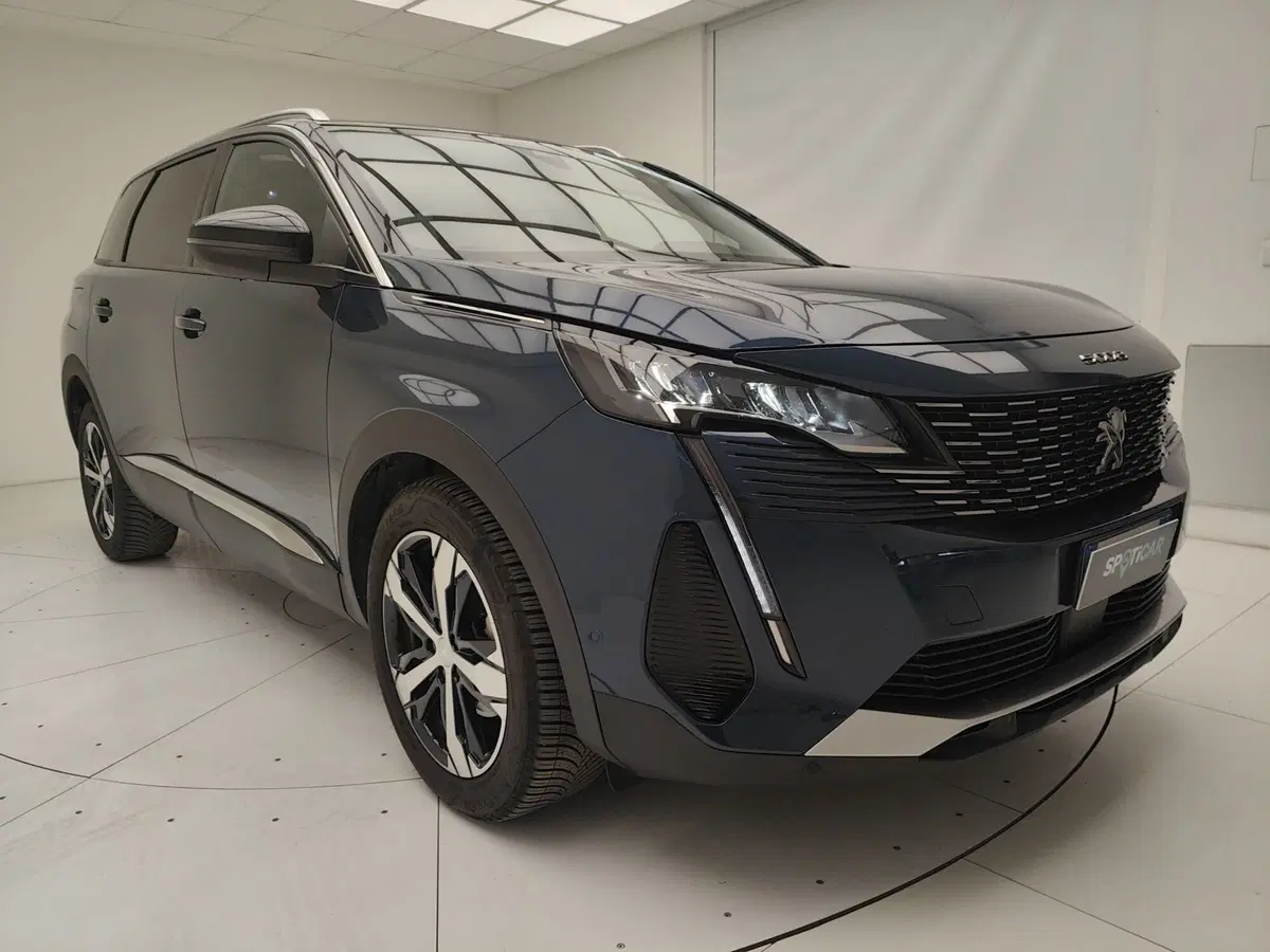Peugeot 5008 usata a Como (3)