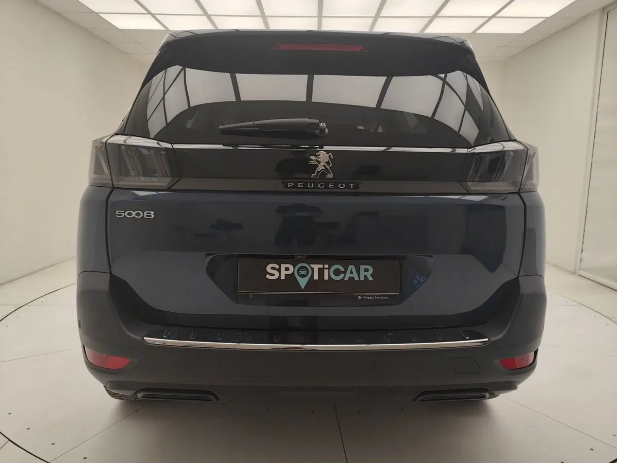 Peugeot 5008 usata a Como (5)