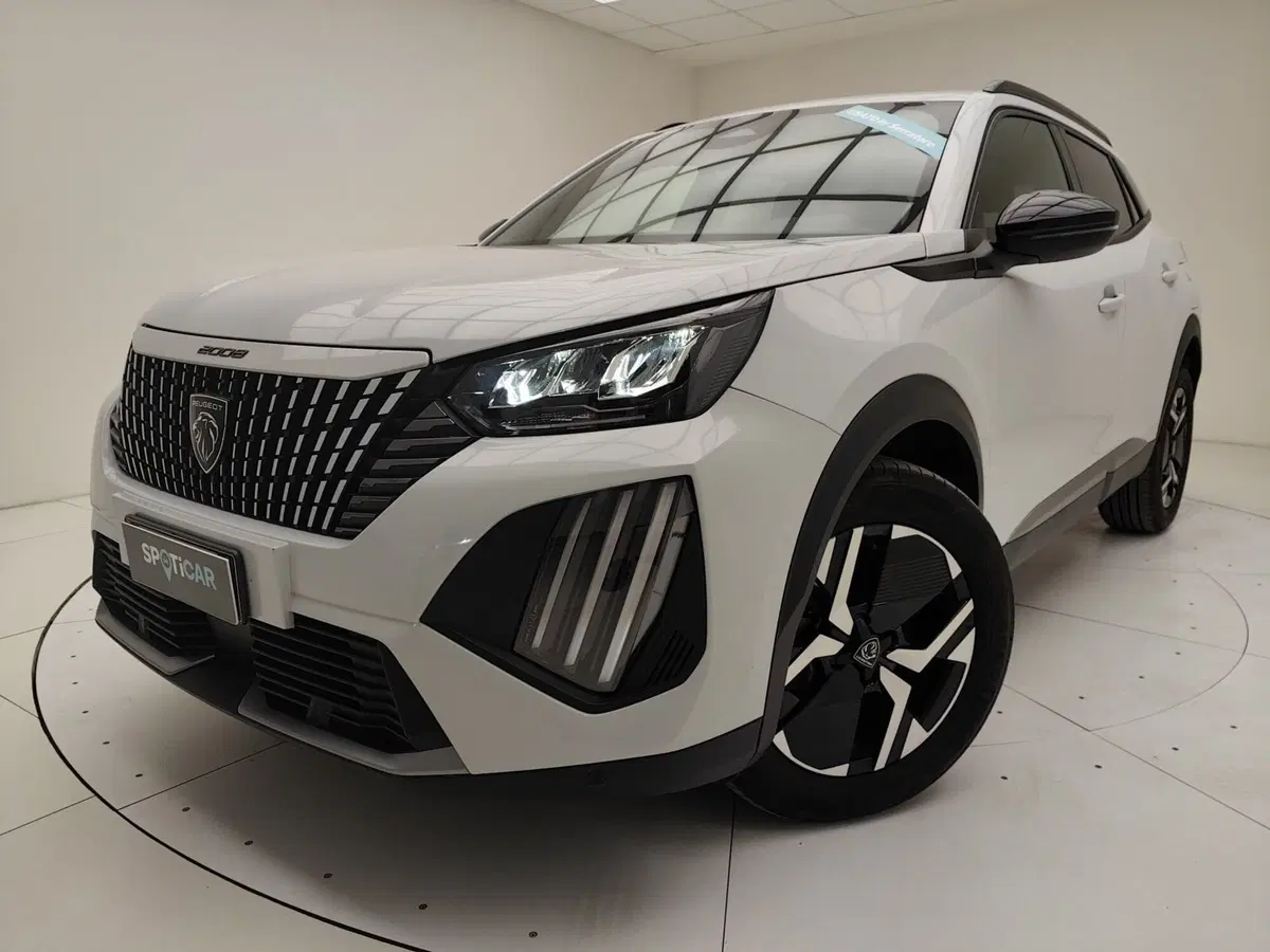 Peugeot 2008 usata a Como