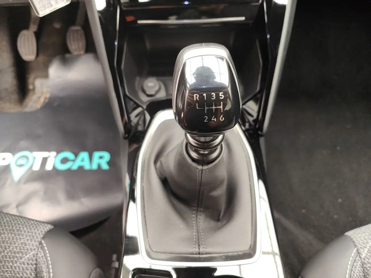 Peugeot 2008 usata a Como (16)