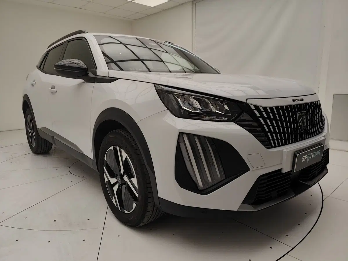 Peugeot 2008 usata a Como (3)