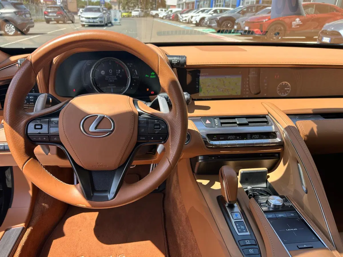 Lexus LC usata a Piacenza (11)