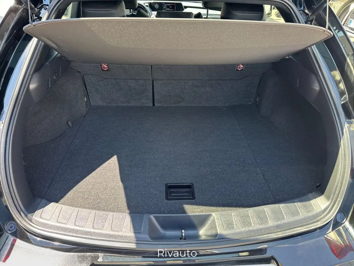 Lexus UX usata a Como (6)