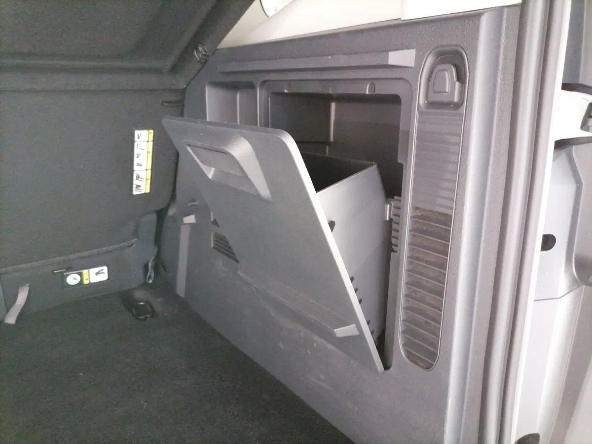 Ford Tourneo Courier usata a Roma (11)