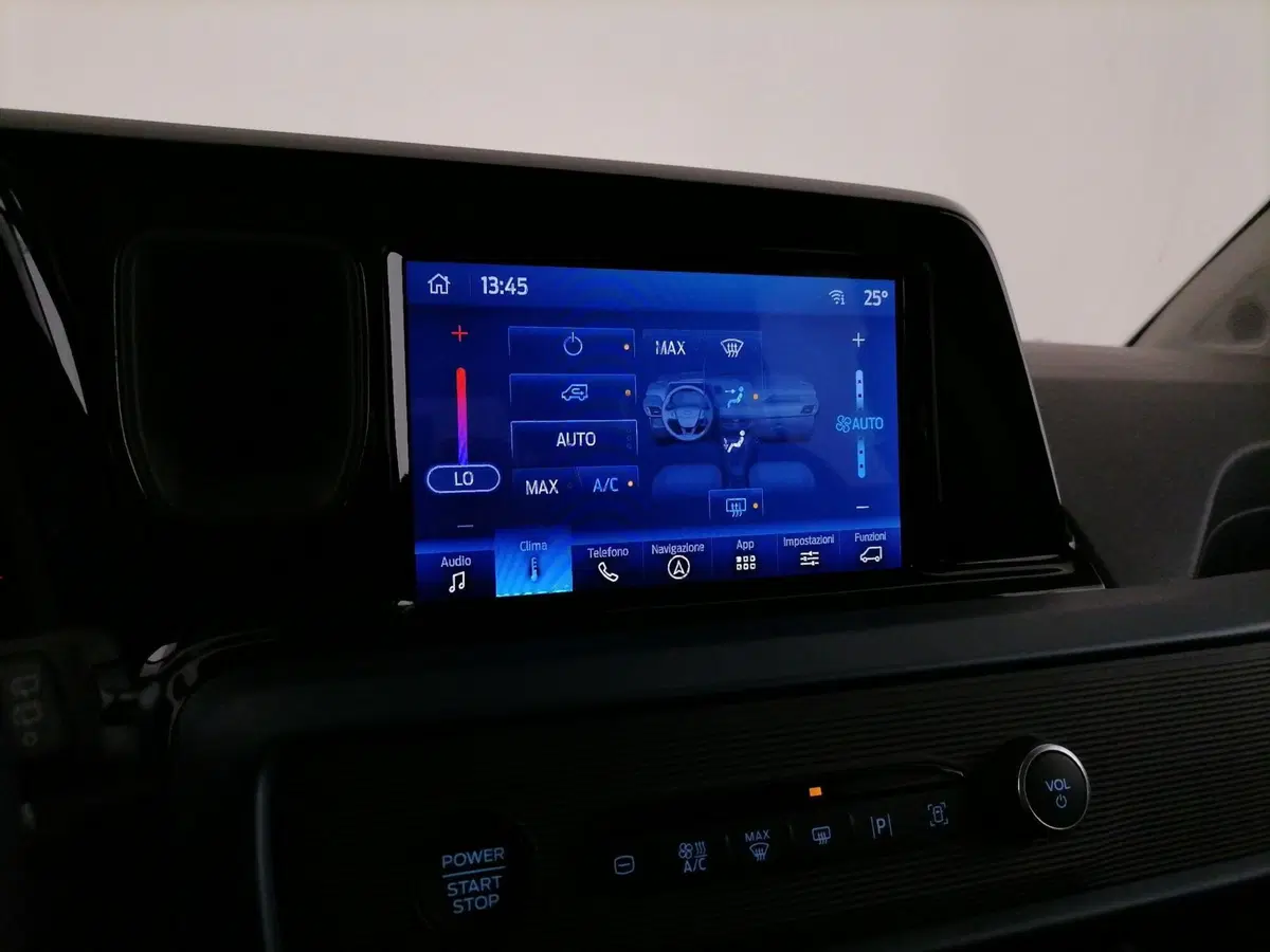 Ford Tourneo Courier usata a Roma (15)