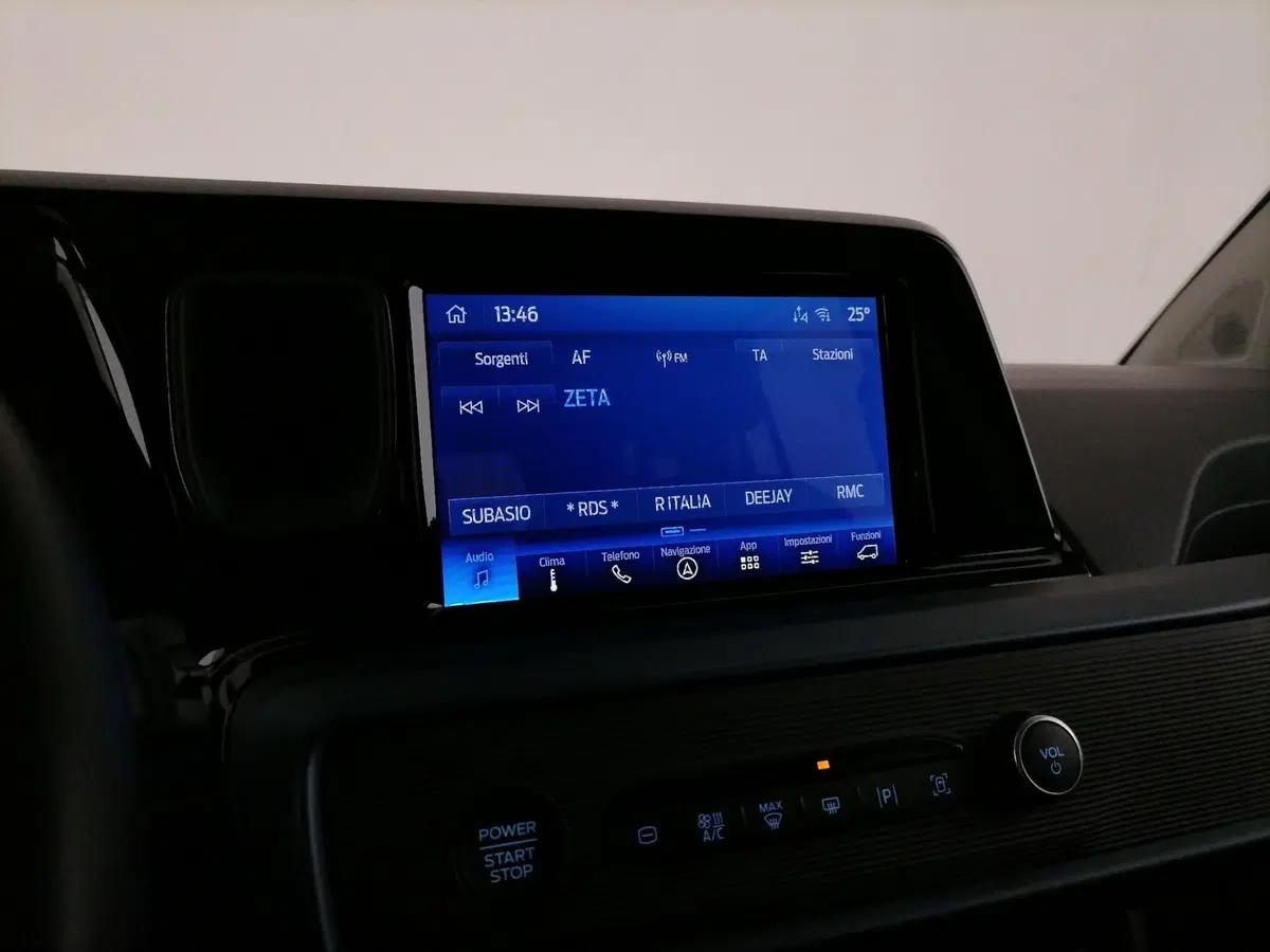 Ford Tourneo Courier usata a Roma (17)