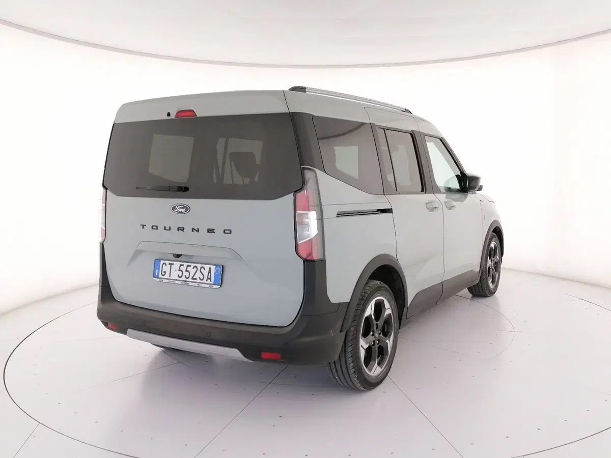 Ford Tourneo Courier usata a Roma (2)