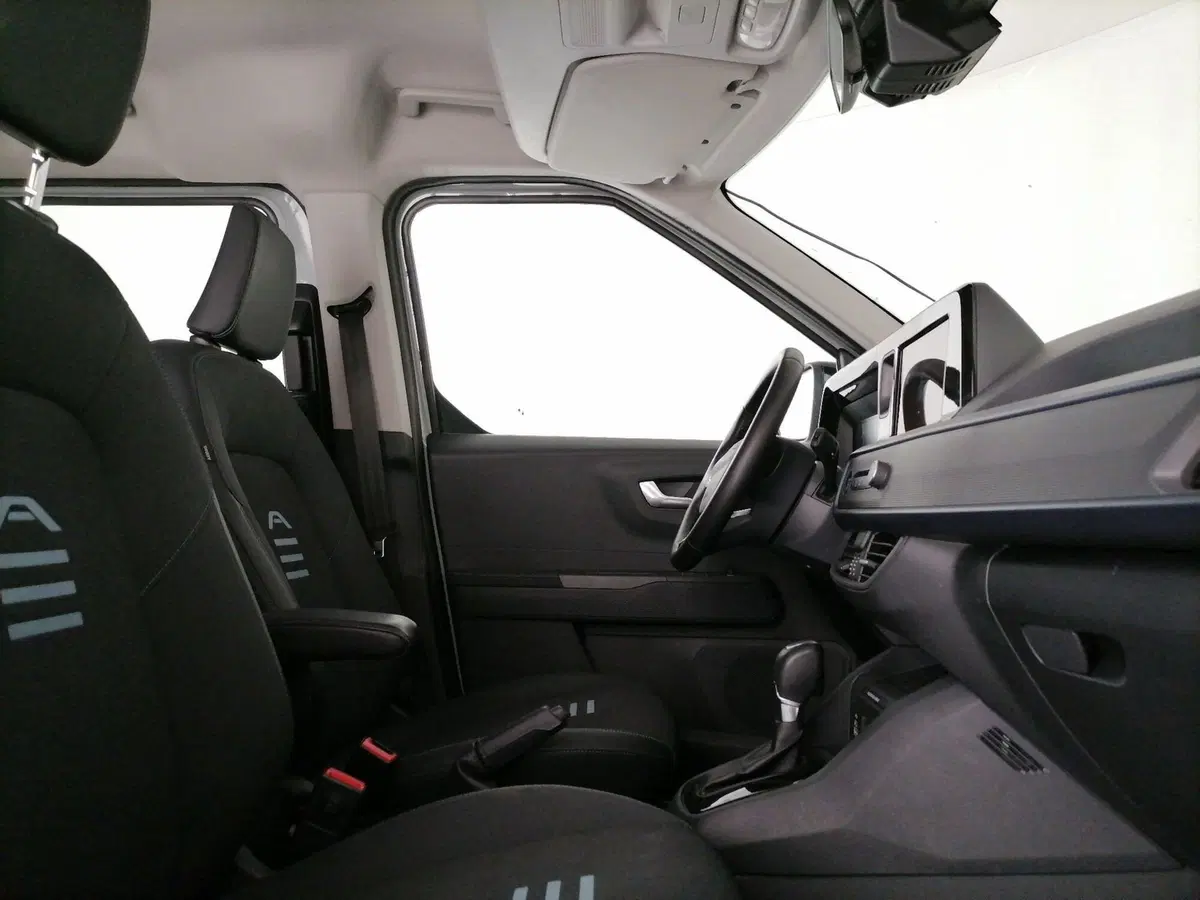 Ford Tourneo Courier usata a Roma (6)