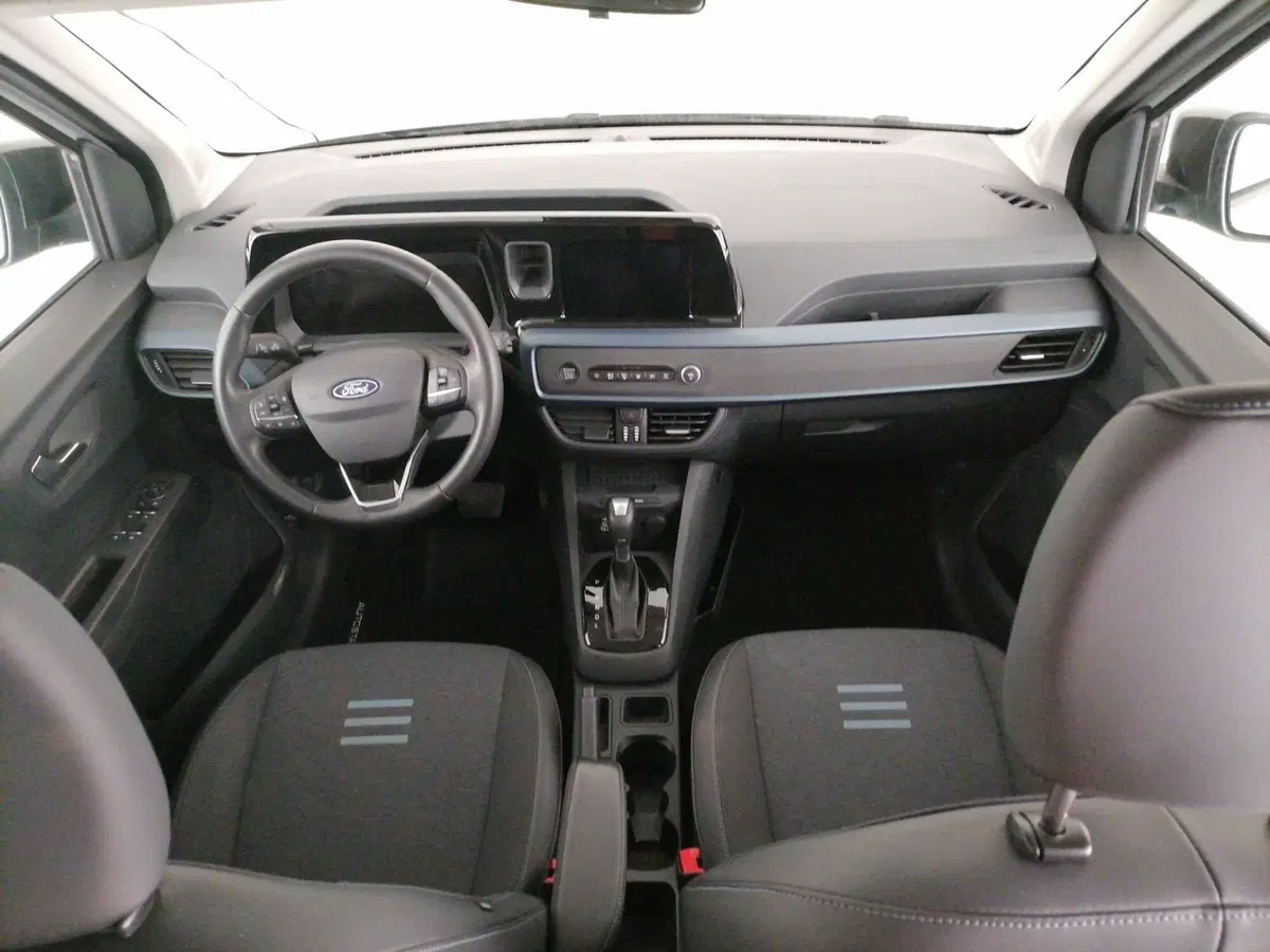 Ford Tourneo Courier usata a Roma (9)