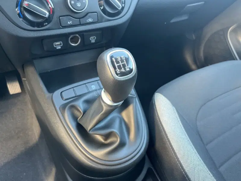 Hyundai i10 usata a Torino (12)