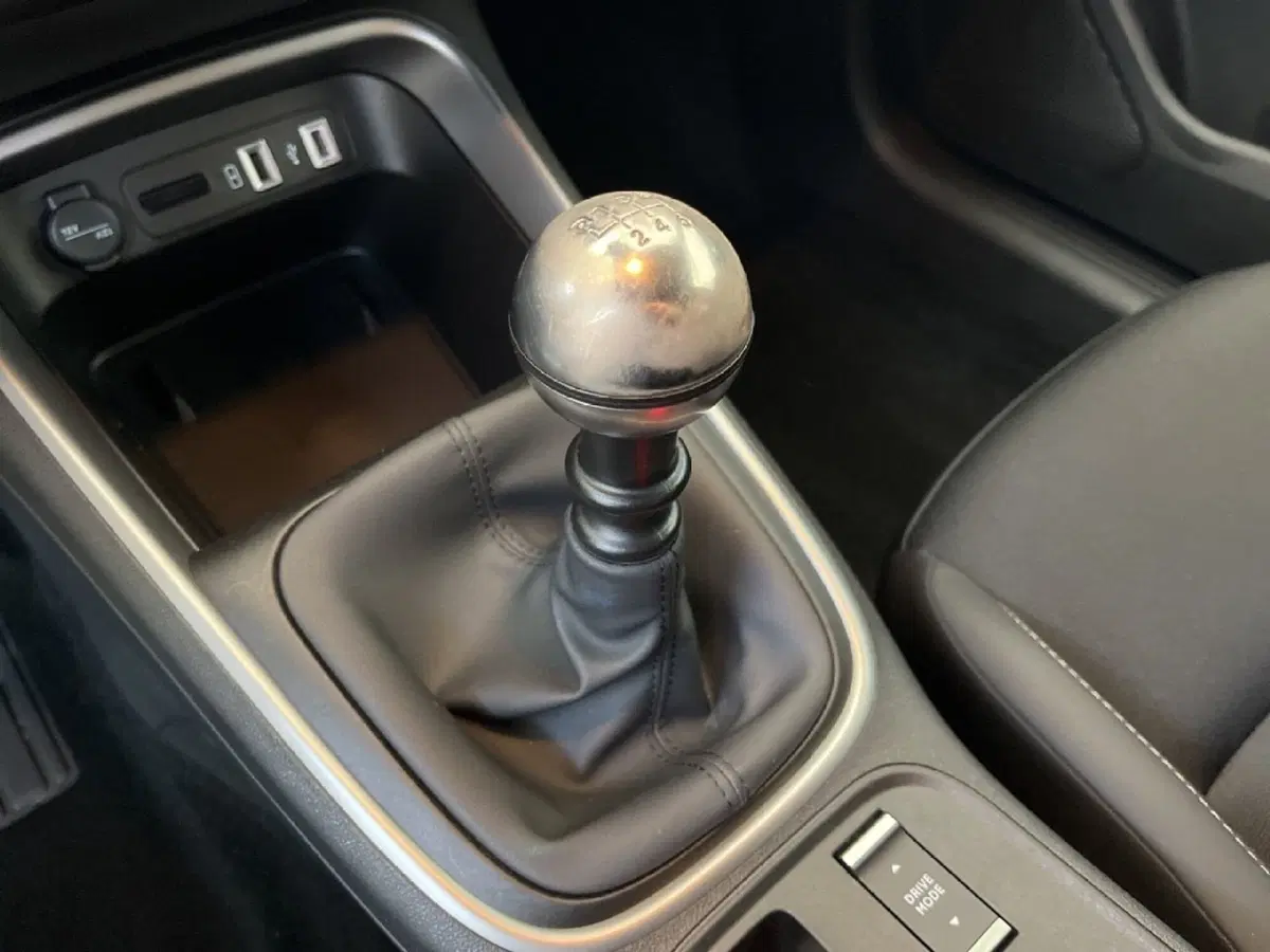 Jeep Avenger usata a Torino (13)