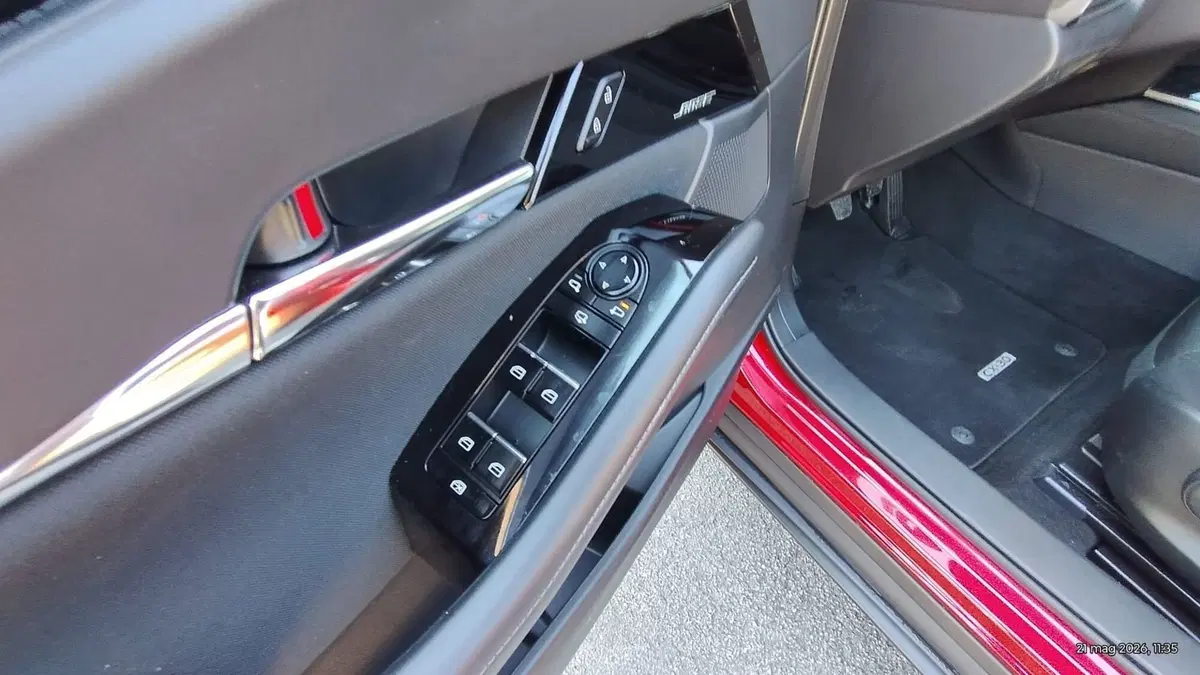 Mazda CX-30 usata a Belluno (18)