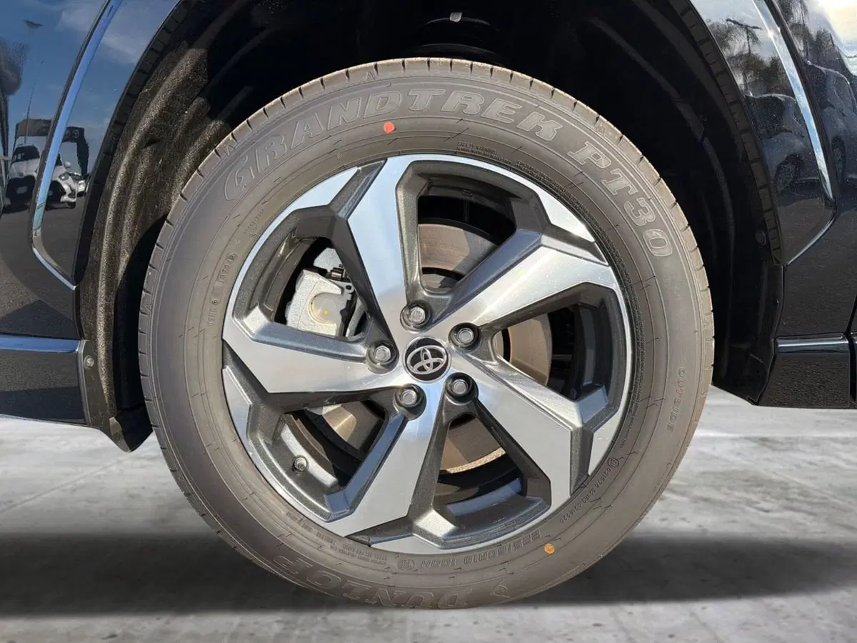Toyota Rav4 nuova a Siracusa (12)