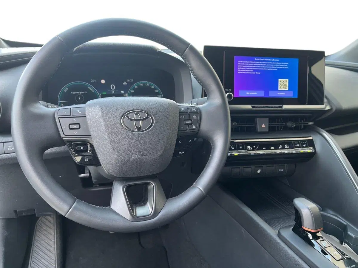 Toyota Toyota C-HR usata a Ragusa (8)