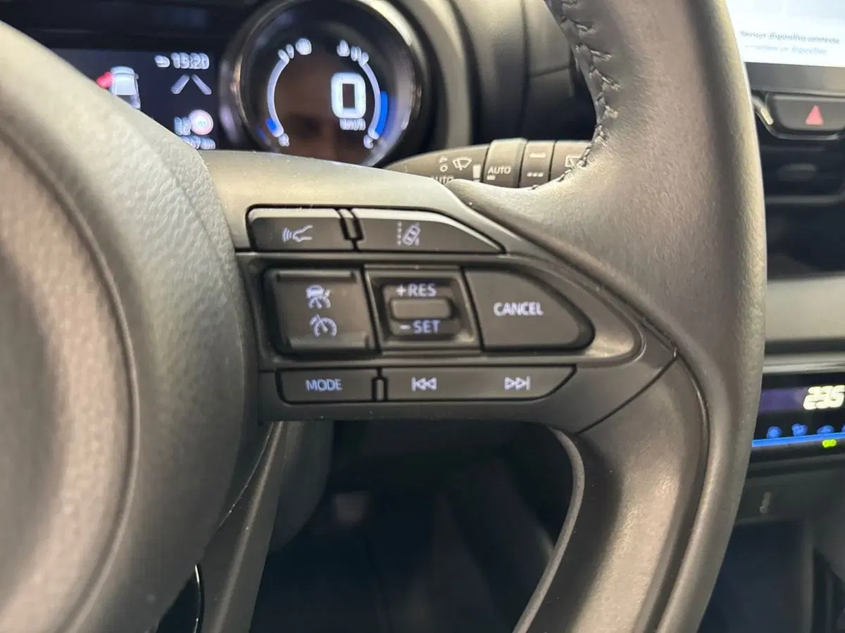 Toyota Yaris usata a Prato (14)