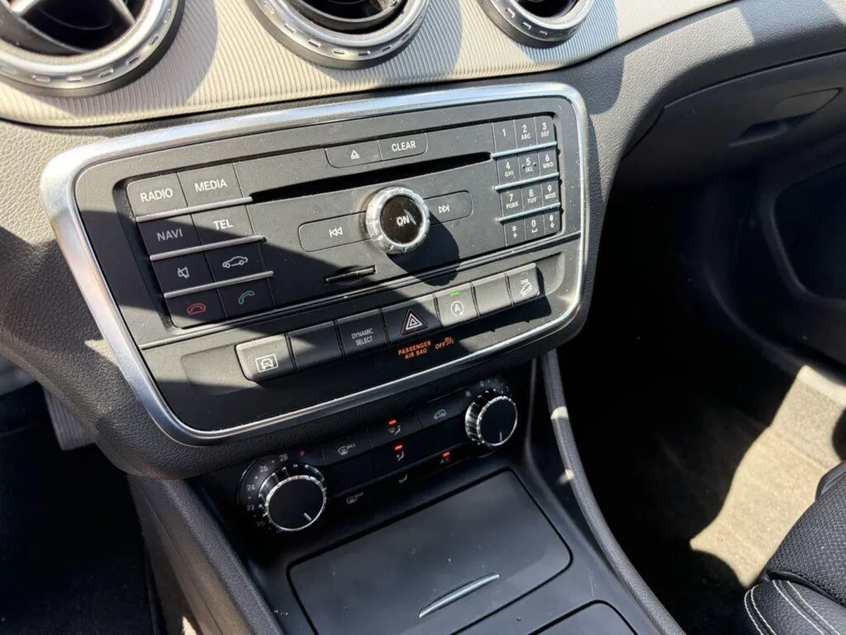 Mercedes-Benz GLA SUV usata a Alessandria (10)