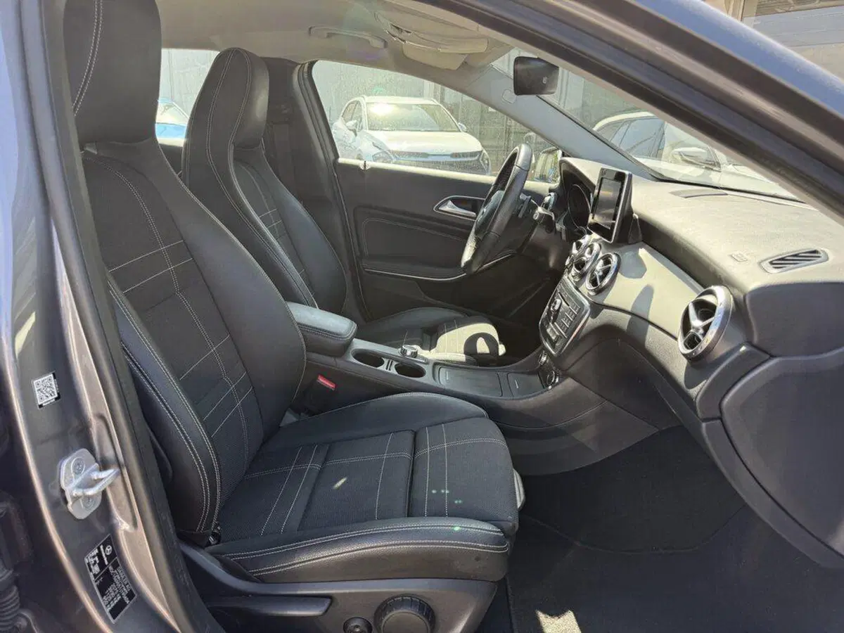 Mercedes-Benz GLA SUV usata a Alessandria (7)