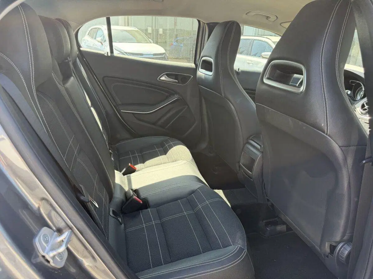 Mercedes-Benz GLA SUV usata a Alessandria (8)