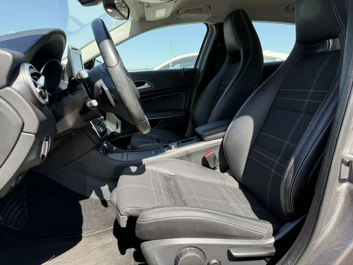Mercedes-Benz GLA SUV usata a Alessandria (9)
