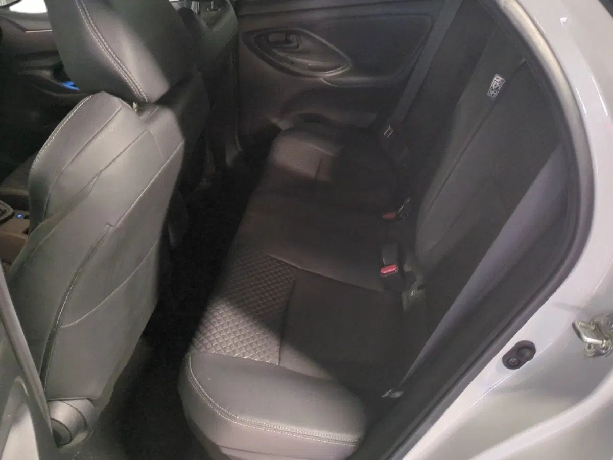 Toyota Yaris usata a Milano (11)