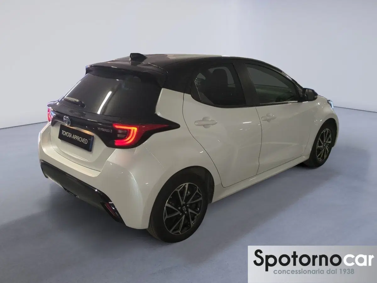 Toyota Yaris usata a Milano (7)