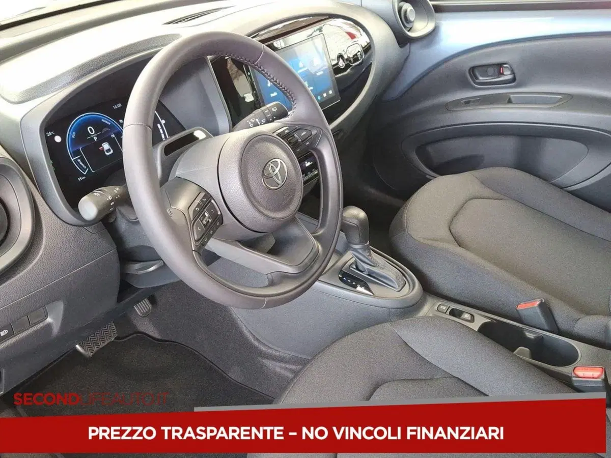 Toyota Aygo X nuova a Chieti (18)