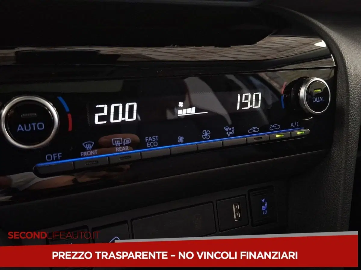 Toyota Yaris Cross usata a Roma (13)