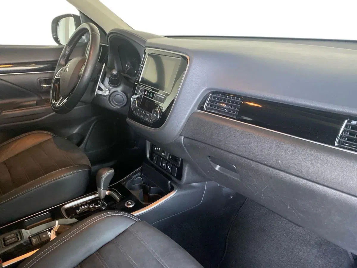 Mitsubishi Outlander usata a Bergamo (10)