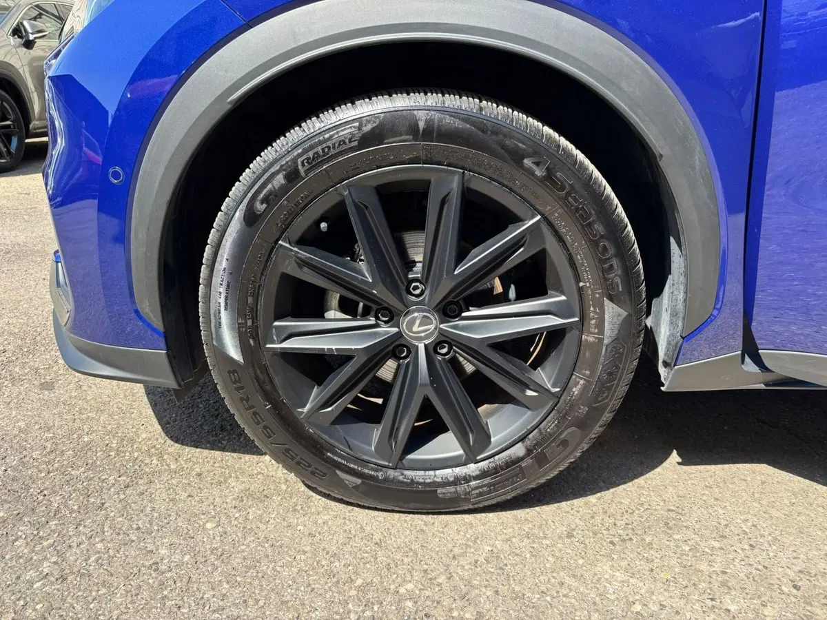 Lexus LBX usata a Modena (15)