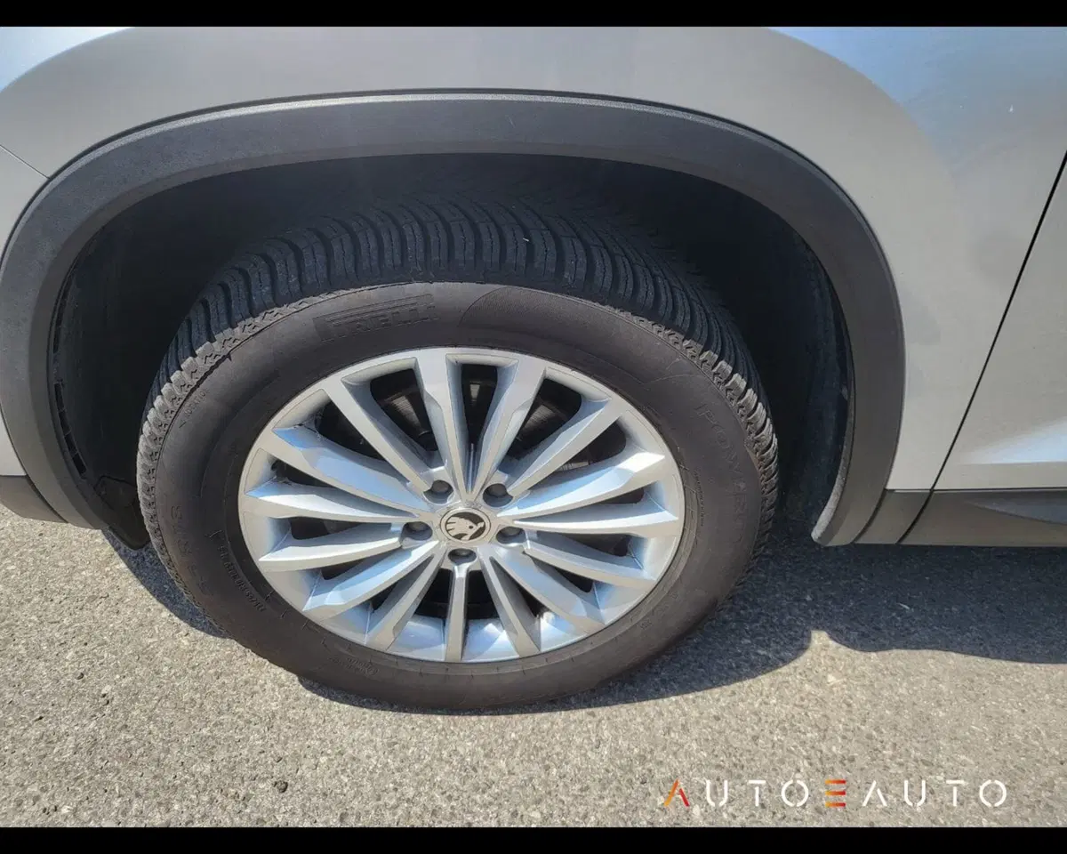 Skoda Kodiaq usata a Reggio Emilia (9)