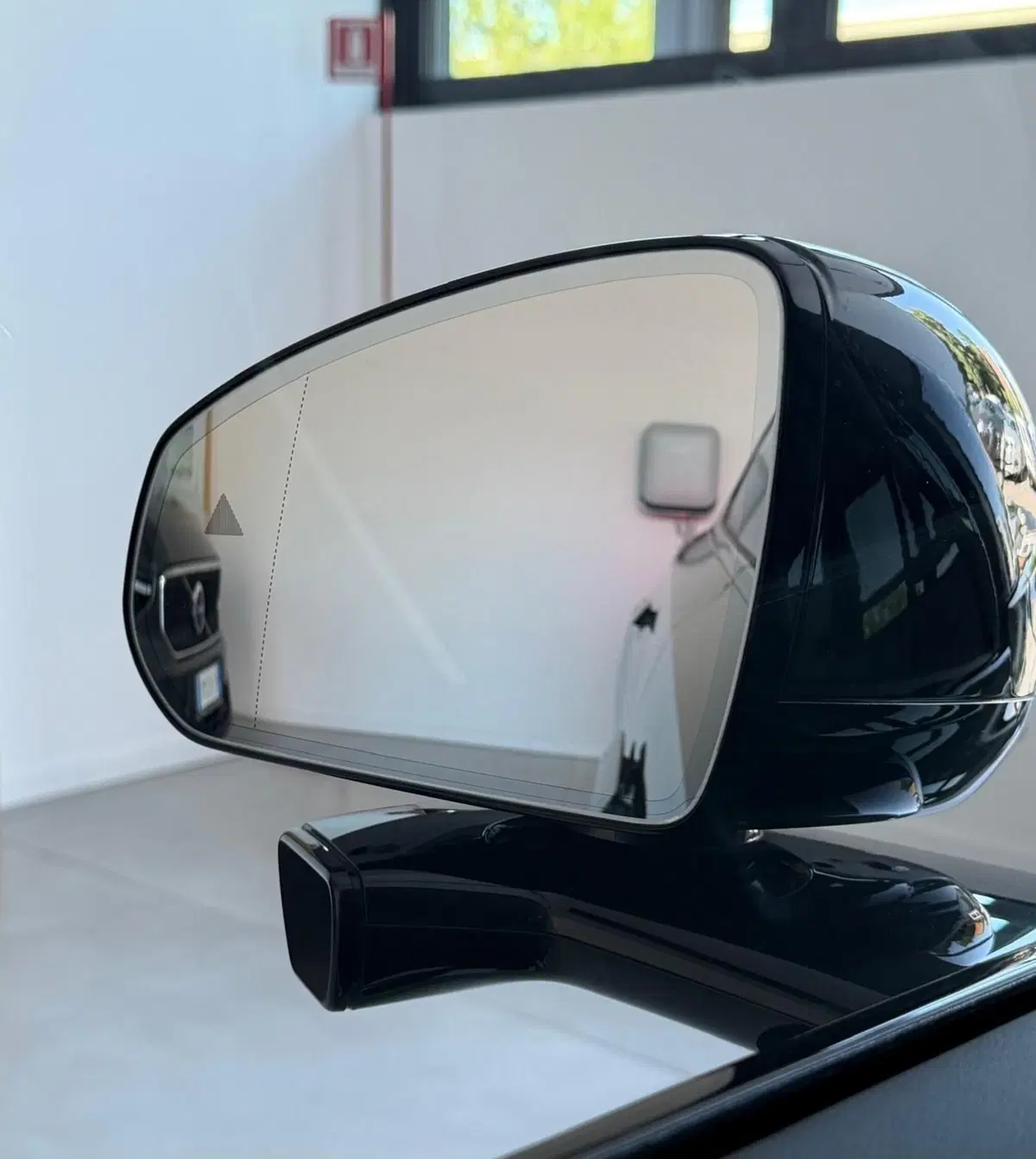 Volvo ES90 usata a Parma (14)